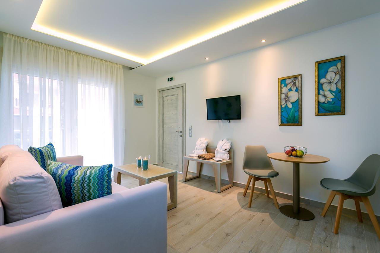 Lobelia Luxury Suites Chrisi Ammoudia Esterno foto